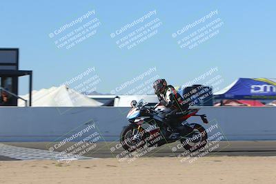media/Nov-06-2023-Moto Forza (Mon) [[ce023d0744]]/4-Beginner Group/Session 4 (Finish Line Checker)/